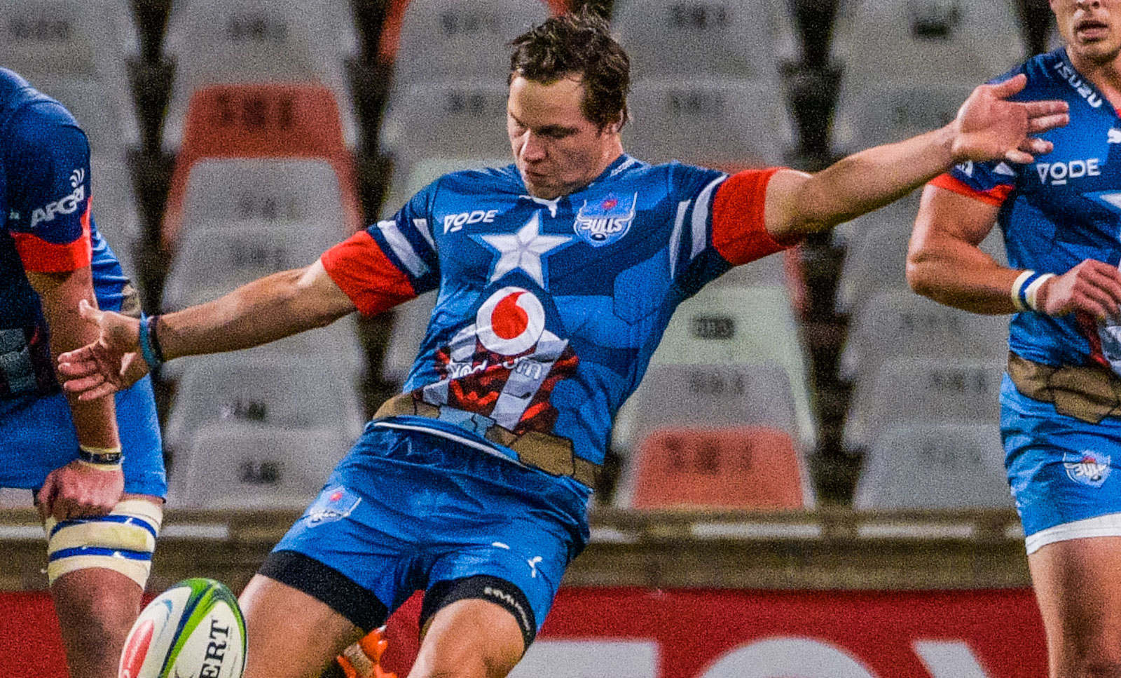 Chris Smith has been retained at flyhalf for the Vodacom Bulls' trip to Cape Town