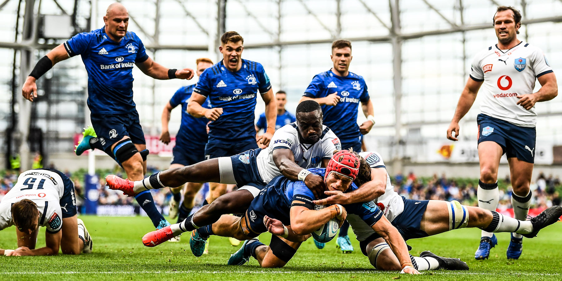 Josh van der Flier scores for Leinster against the Vodacom Bulls in round one of the Vodacom URC.