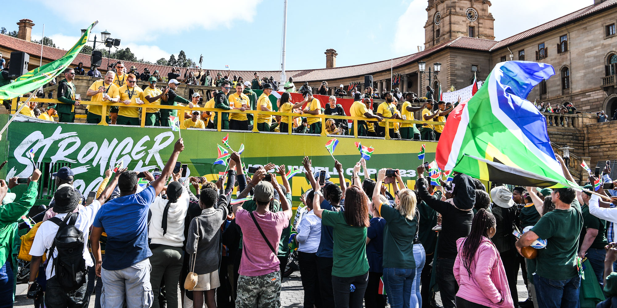 The Trophy Tour kicked off with a visit to the Union Buildings in Pretoria.