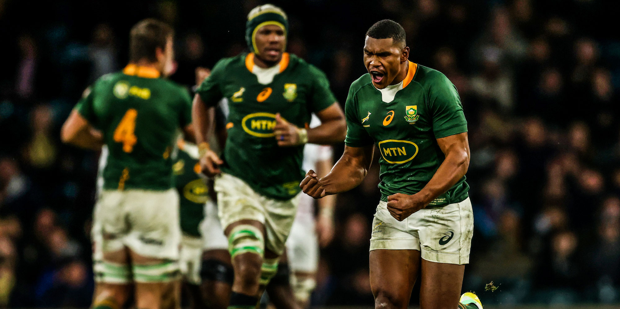 Damian Willemse celebrates his second drop goal at Twickenham.