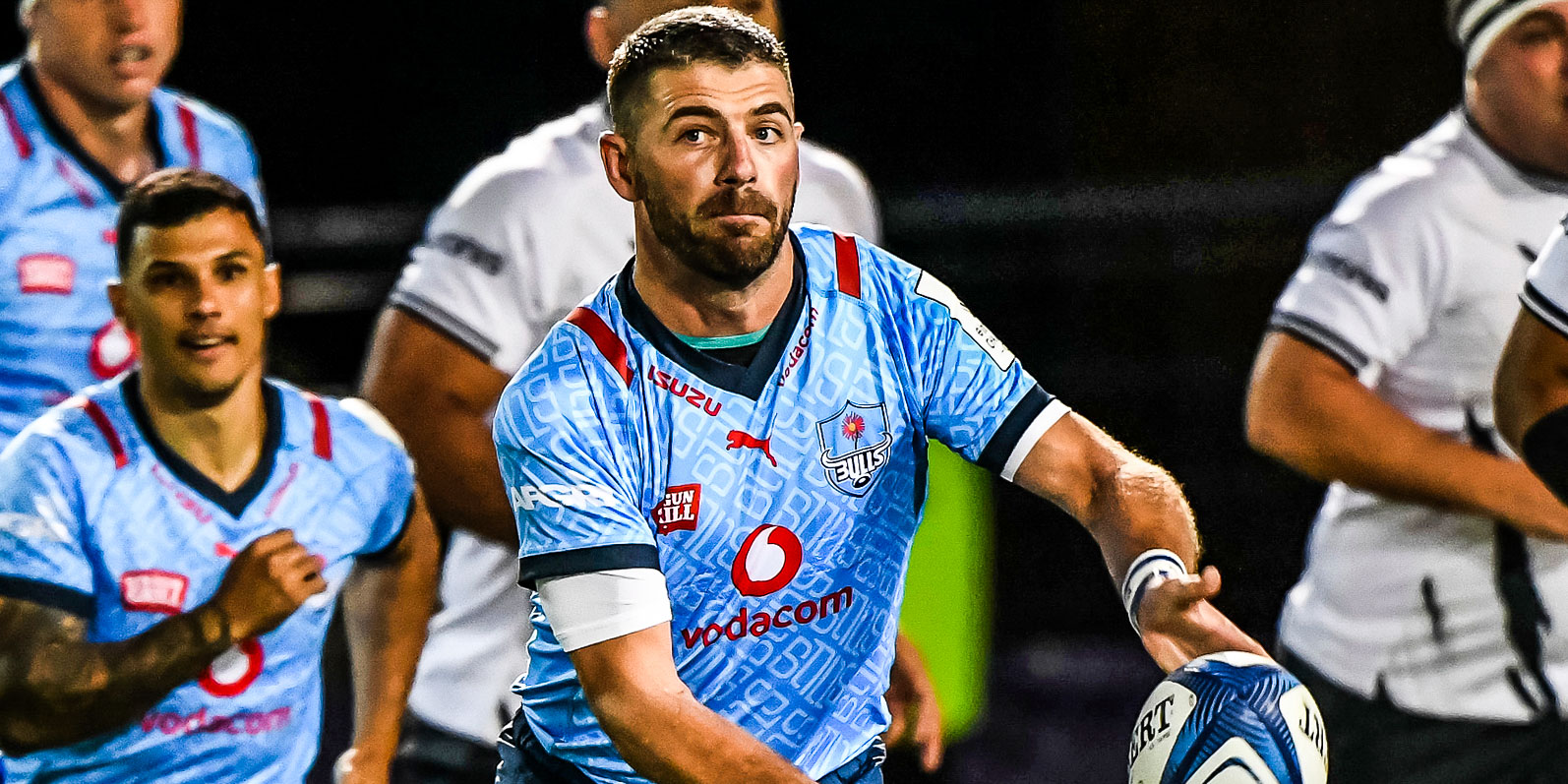 Willie le Roux working his magic for the Vodacom Bulls against Saracens last weekend.
