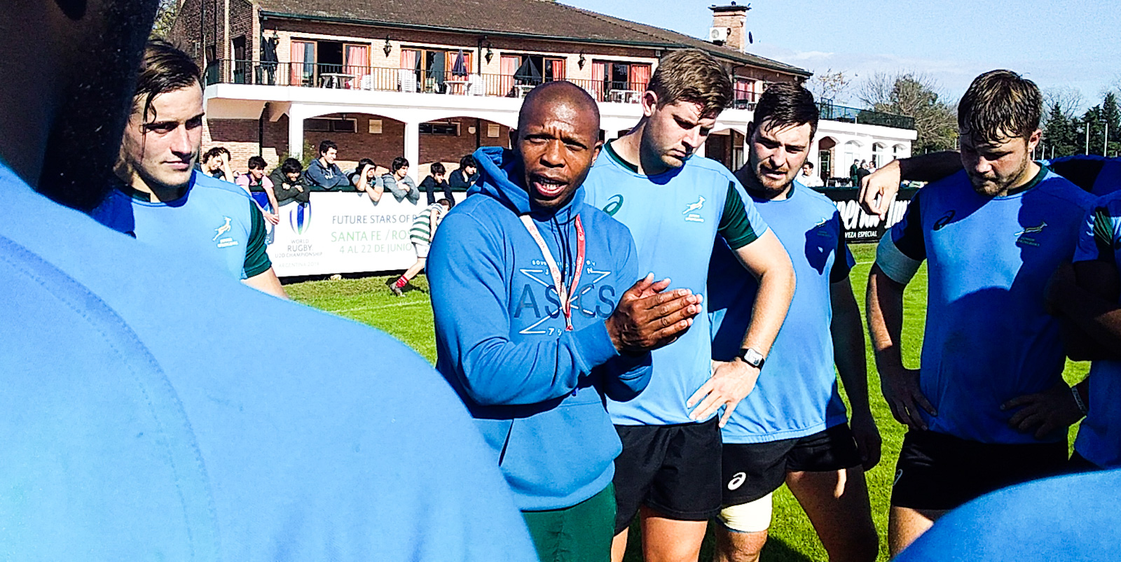 El entrenador en jefe de Junior Springbok, Bafana Nhleko.