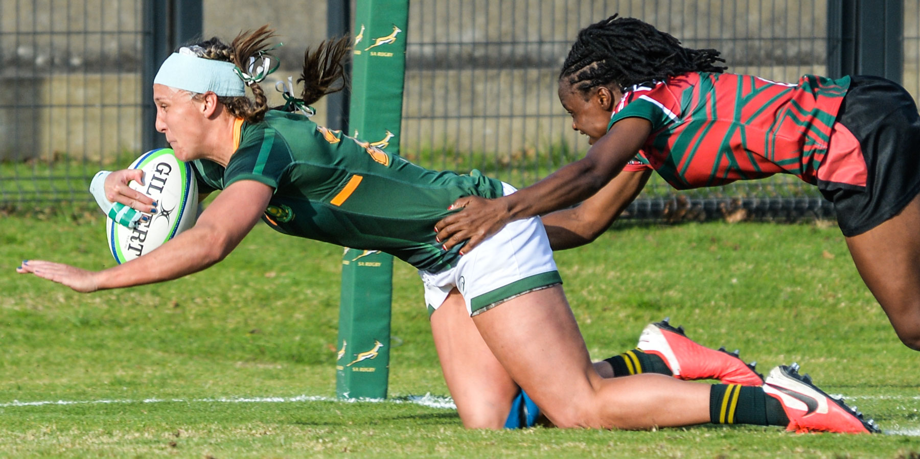 Libbie Janse van Rensburg goes over for her try.