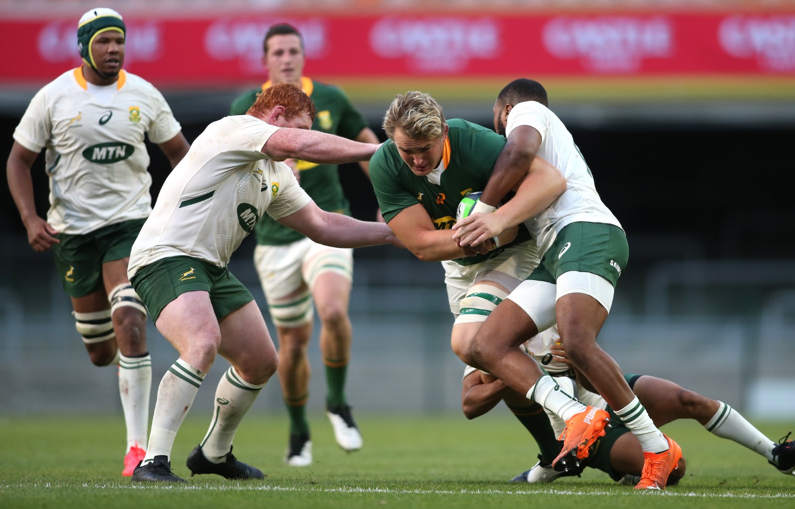 JJ van der Mescht charges forward for the Green team.