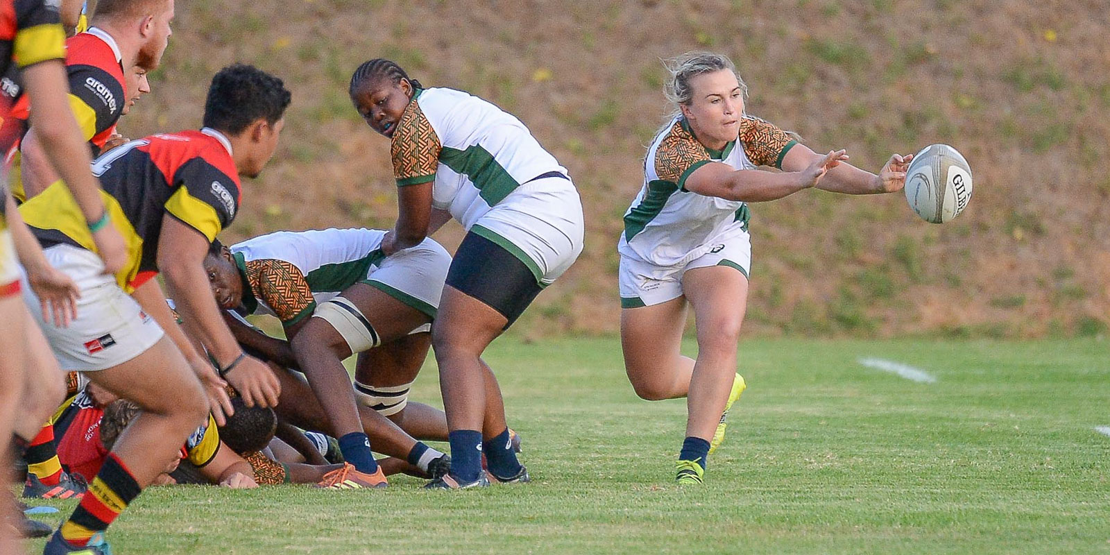 Rumandi Potgieter feeds her line against Hamiltons.